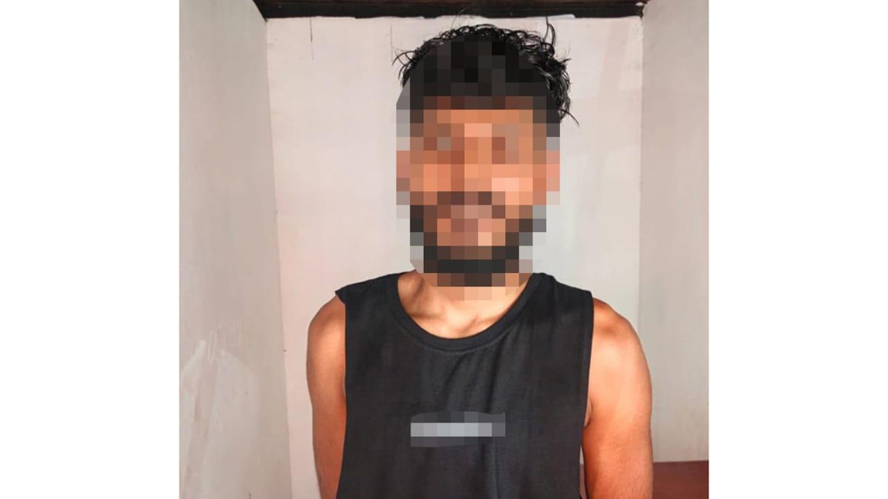 විදේශීය දුම්වැටි 1,042ක තොගයක් සමග සැකකරුවෙක් අම්බලන්තොටදී අත්අඩංගුවට