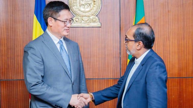 චීන තානාපති සහ බුද්ධශාසන අමාත්යවරයා අතර විශේෂ හමුවක්