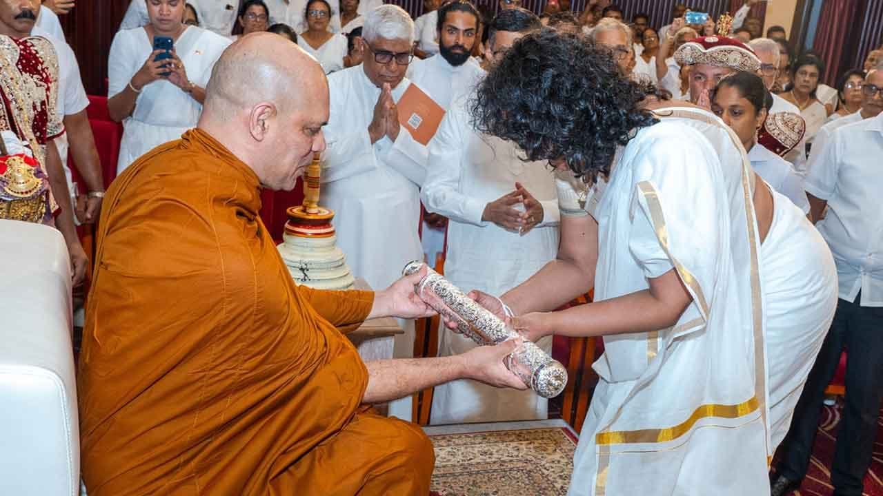 අභිනව අනුනායක හන්තානේ ධම්මගවේශි හිමියන්ට අක්තපත්ර ප්රදානය කෙරේ