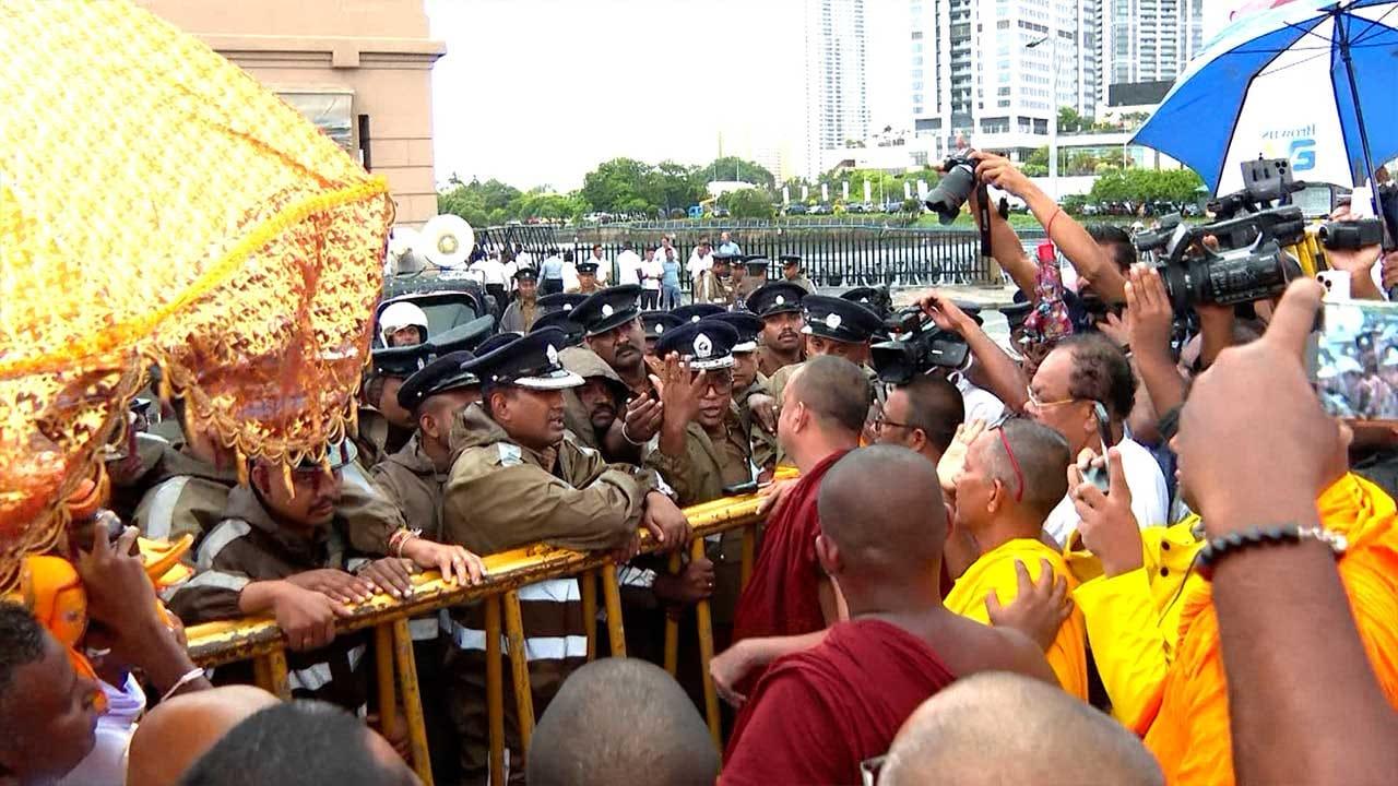 ඥානසාර හිමිගේ නිදහස උදෙසා එක්වූ මහා සංඝරත්නය